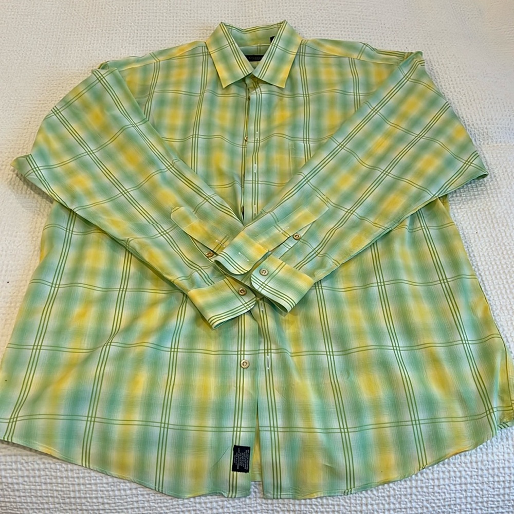 Men’s Burberry button down shirt
